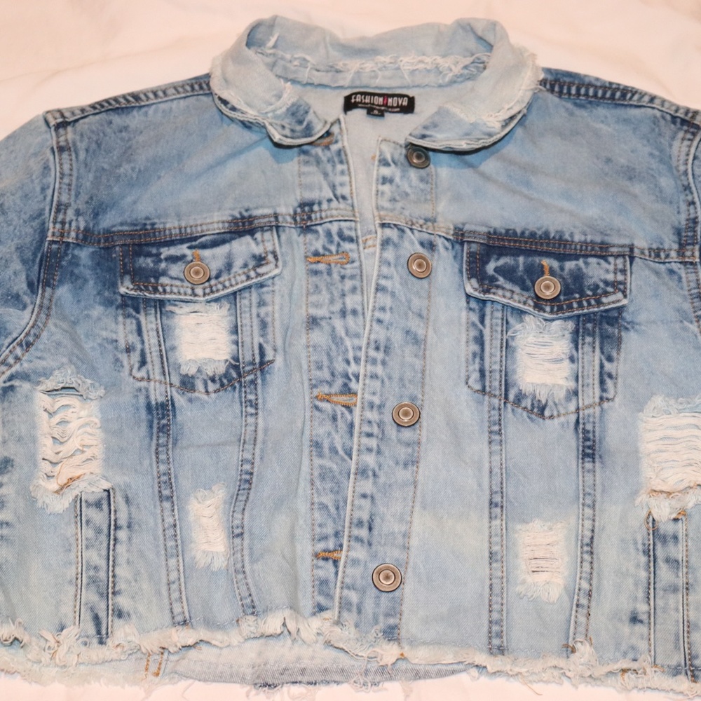 Light Wash Ripped Jean Jacket - Picture 5 of 5
